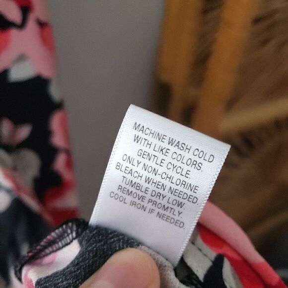 Candie's Floral Rose Print Halter Maxi Dress Skirt Slits Black Pink Keyhole S - Picture 8 of 9